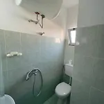 Cozy Sarande